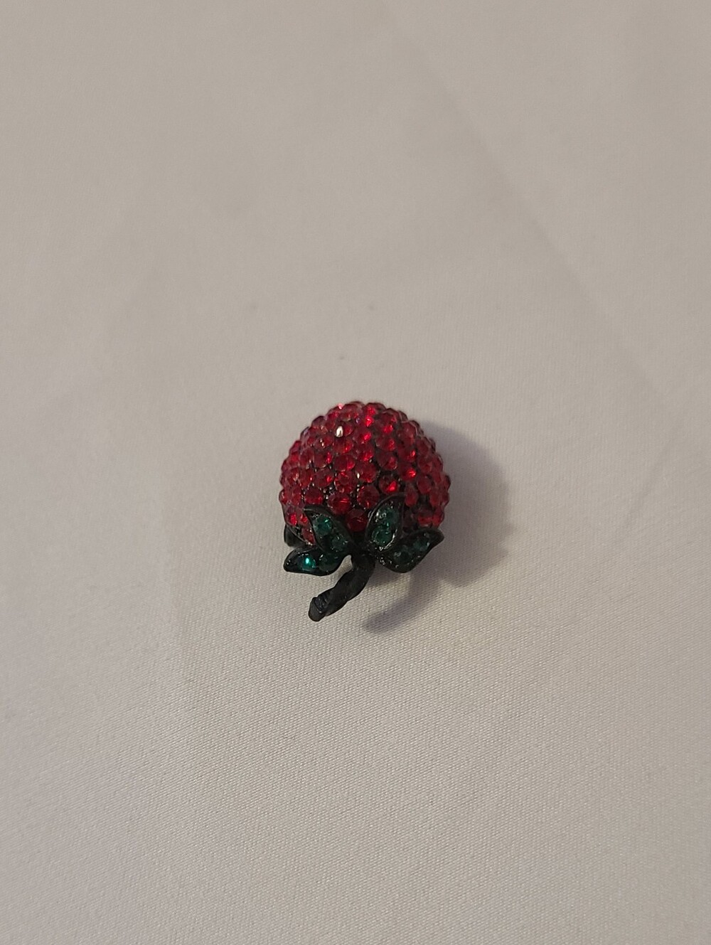 Small Strawberry Pin - Picture 3 of 9